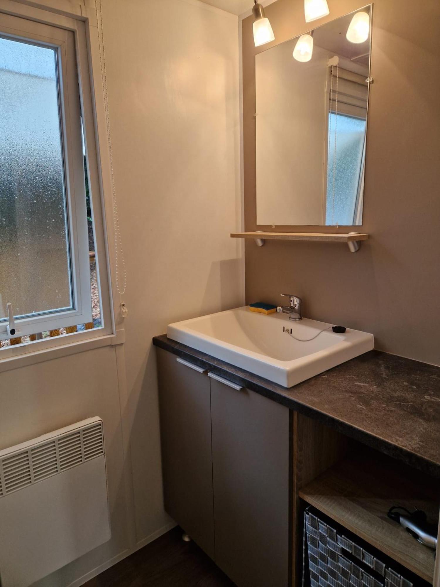 Mobil Home Tout Confort 3 Chambres Camping Les Pierres Couchees Сен-Бревен-ле-Пен Экстерьер фото
