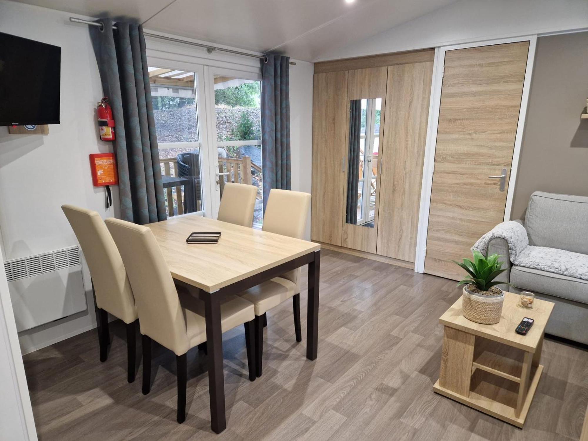 Mobil Home Tout Confort 3 Chambres Camping Les Pierres Couchees Сен-Бревен-ле-Пен Экстерьер фото